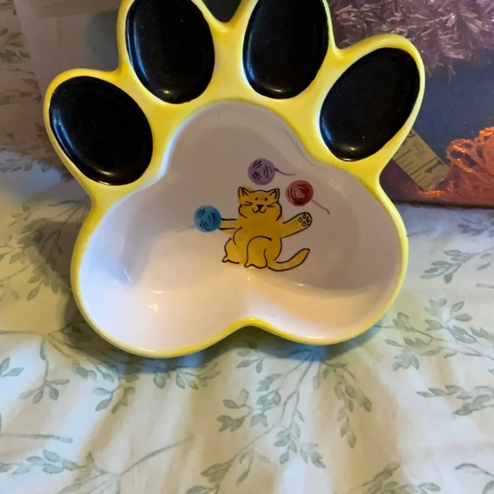 Kitty paw trinkets dish FREE🔥🔥🔥 - Picture 2 of 5